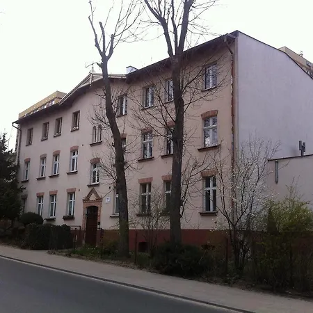 Sopocka Ostoja Apartman *